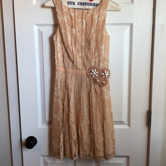 Dress - Picture 1 of 2